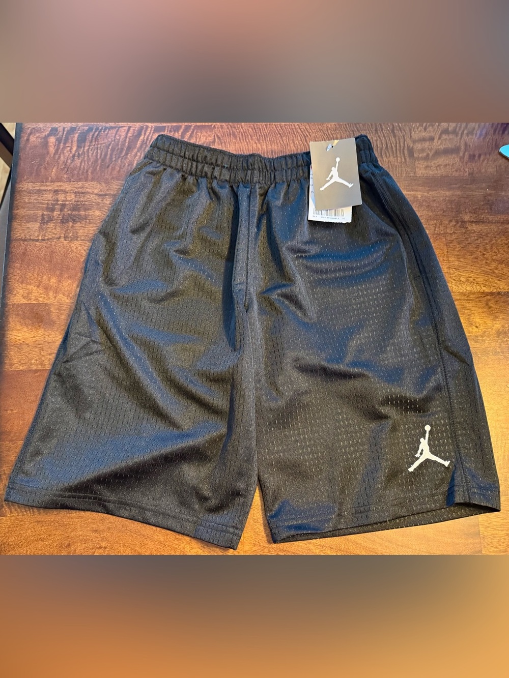 🖤 Jordan Boys Mesh Basketball Shorts 🏀
Size Small (8–10)